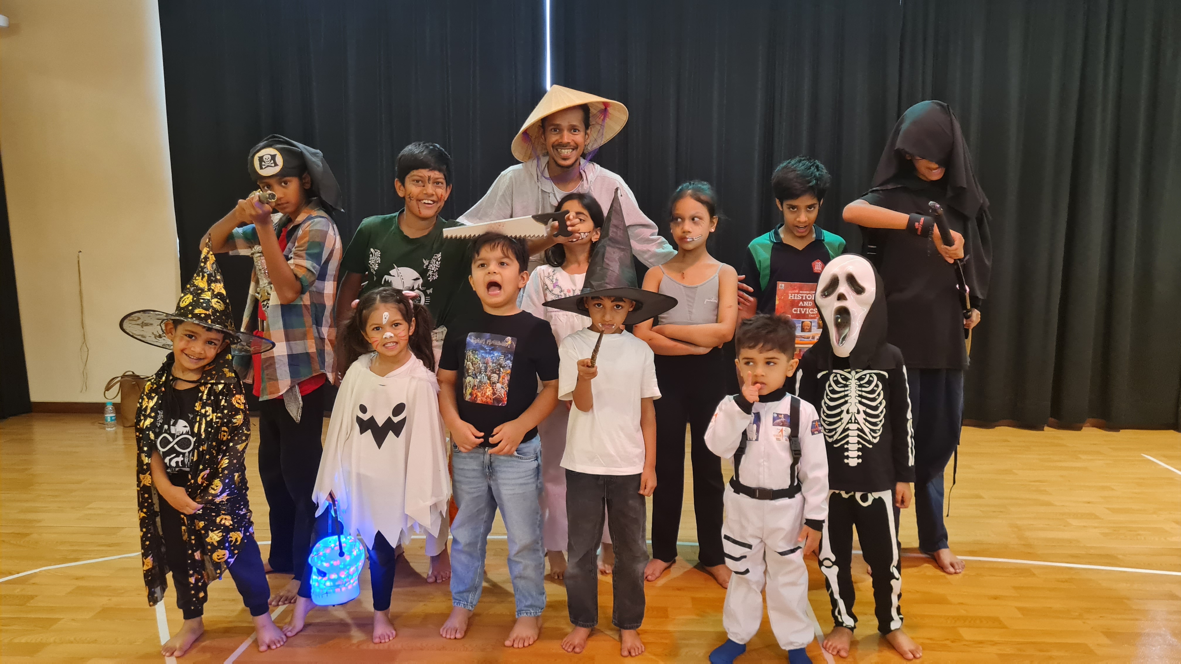 Students practicing Capoeira at Grupo Capoeira Brasil Pune